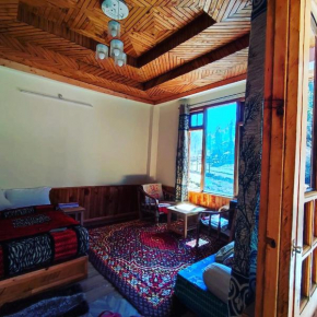 Alpine Homestay at Gadagusain